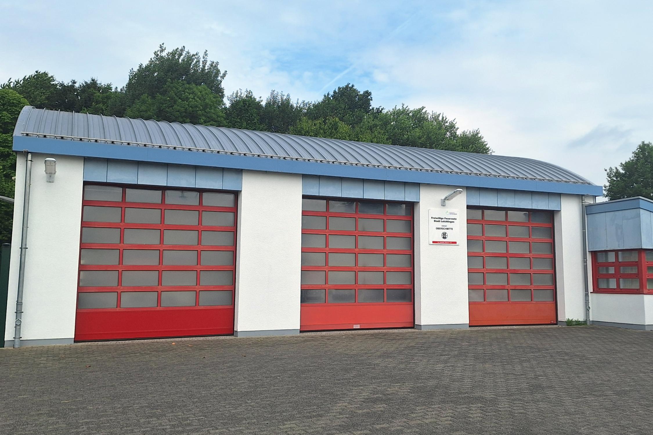 Halle der Feuerwache Bennert mit 3 Toren