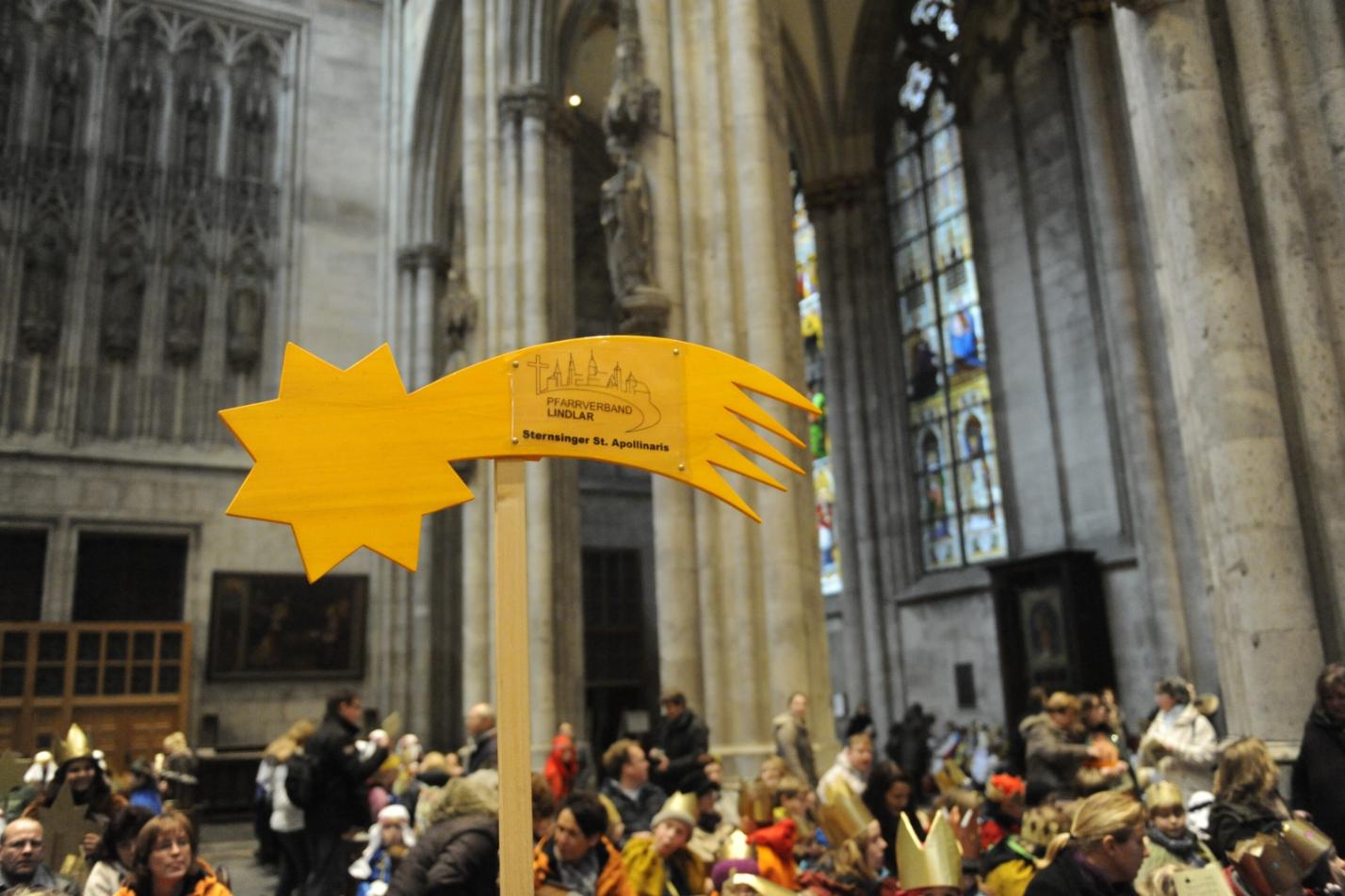 Foto 2.1.2012
Sternsingergruppe aus St. Apollinaris in Lindlar