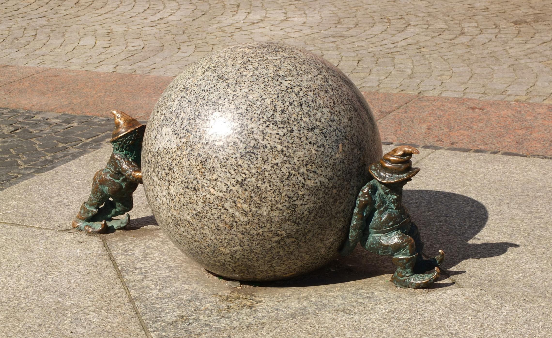 Straße, Kugel, Zwerge